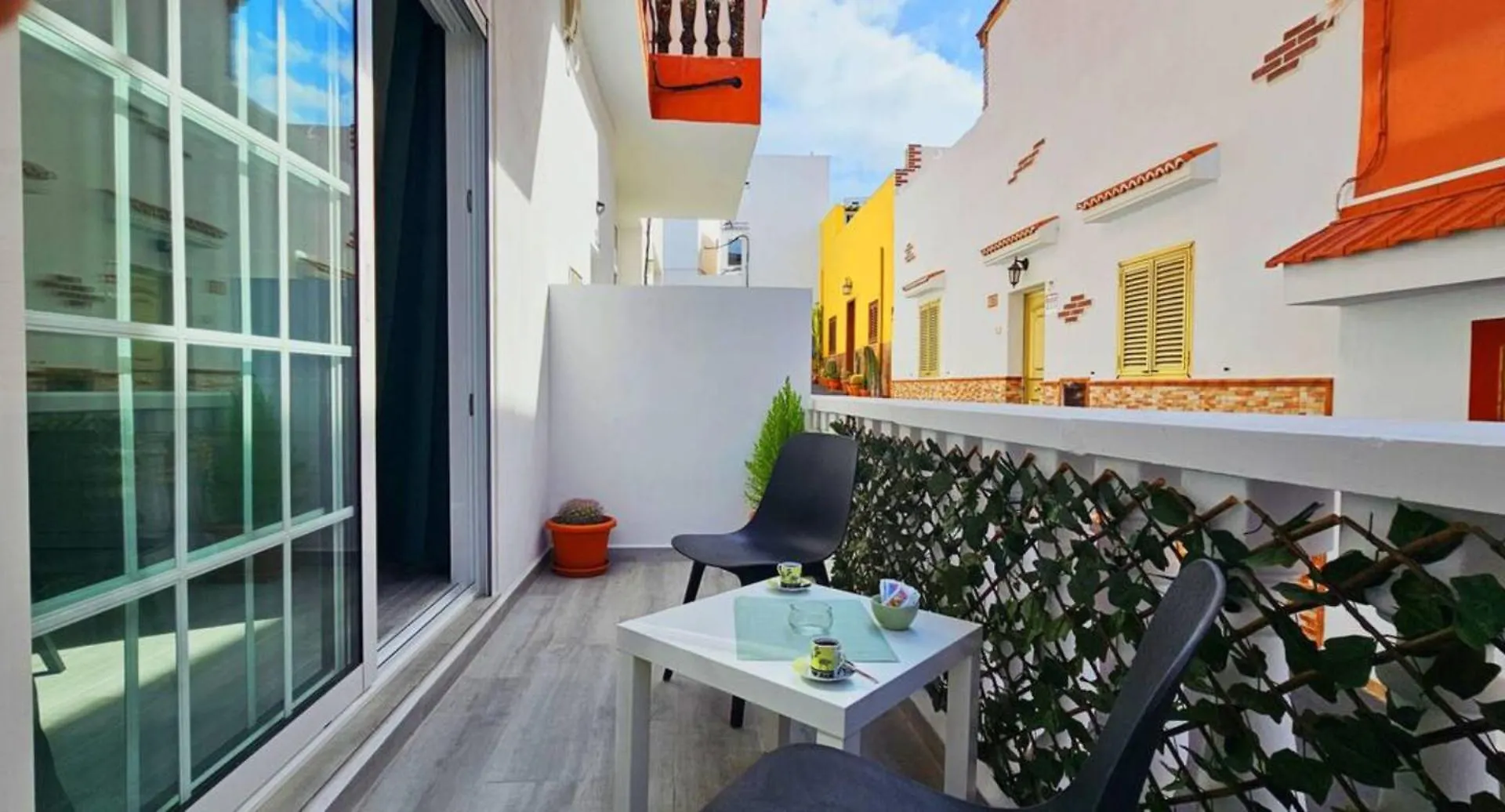 Casa Romania - Apartament Terra Armenime