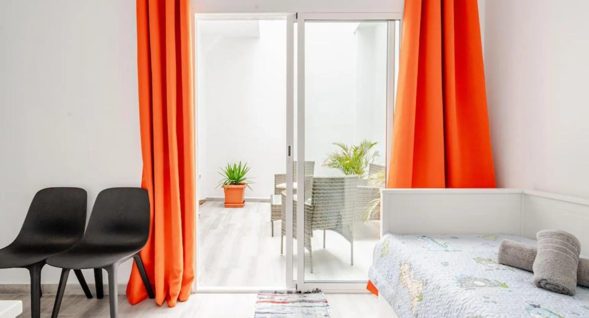 Casa Romania - Apartament Terra Armenime