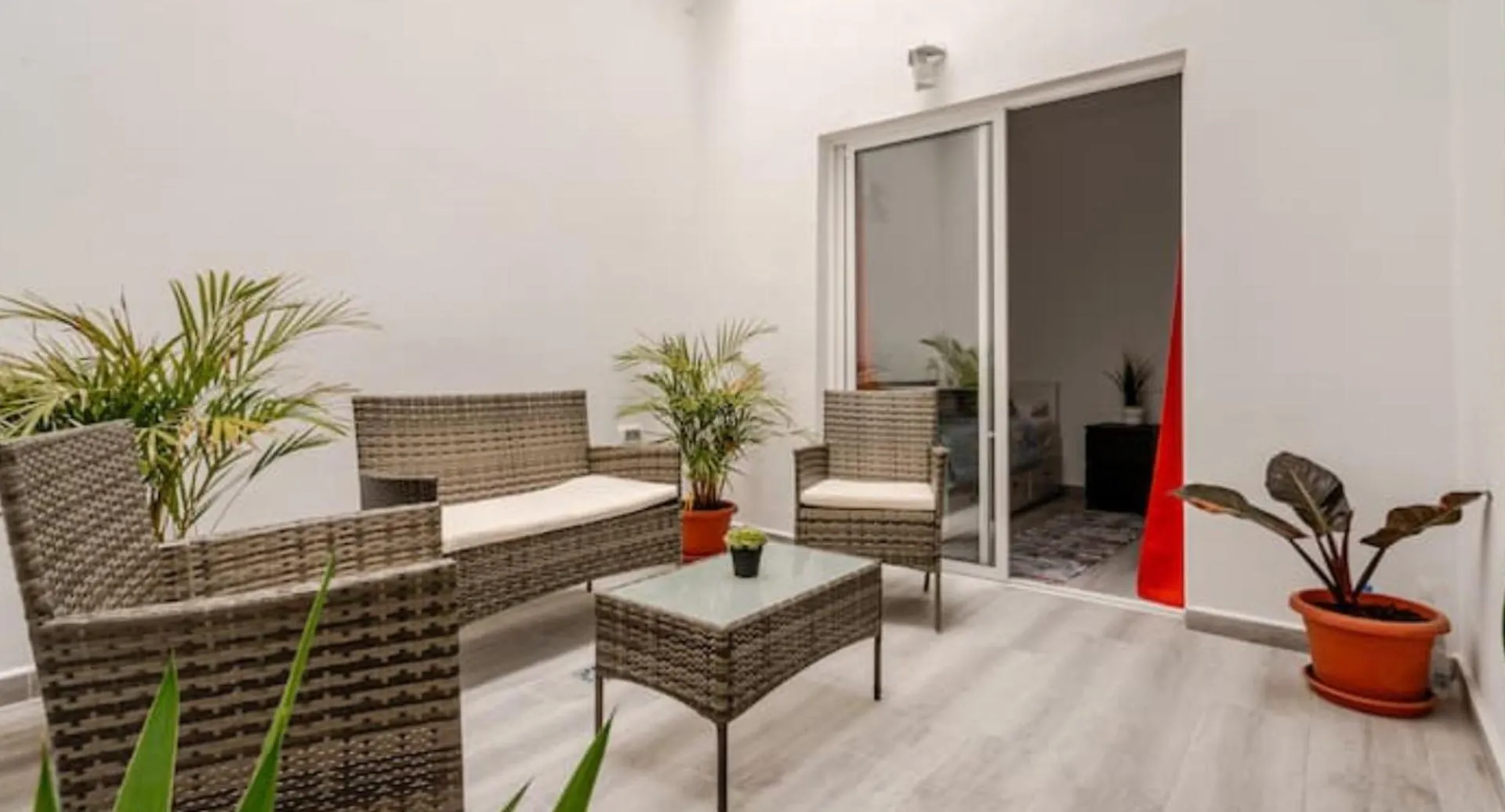 Casa Romania - Apartament Terra Armenime 0*,  Ισπανία